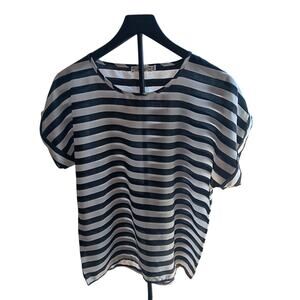Liva Girl Blouse, Women’s Size XL, Black & White Striped, Short Sleeve, EUC